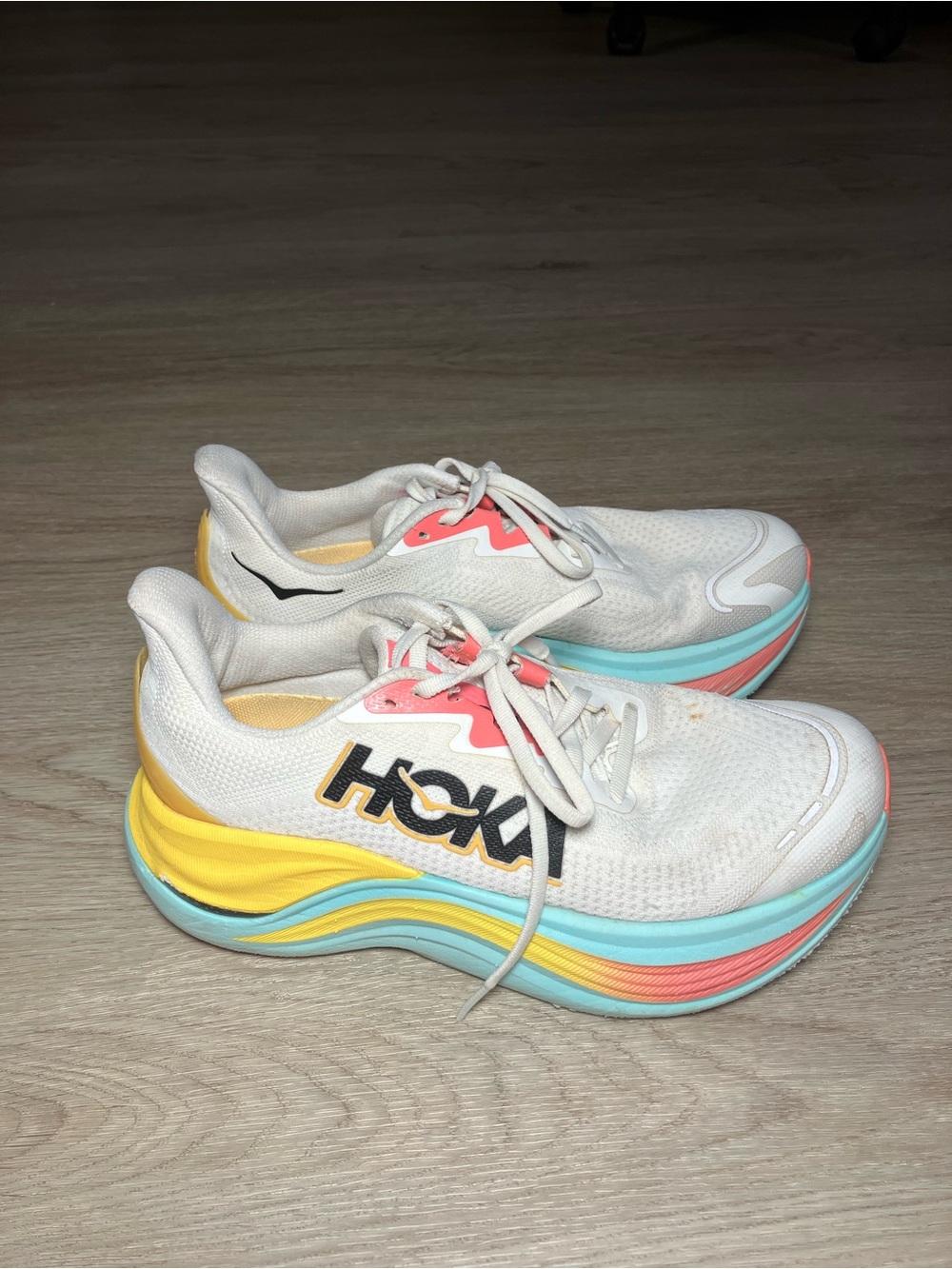 Hoka Skyward X Women's Running Shoes - Blanc via De Blanc/Swim Day - Size 7B